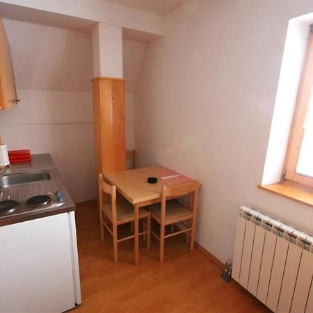 יהורינה Apartments Prijatelji מראה חיצוני תמונה