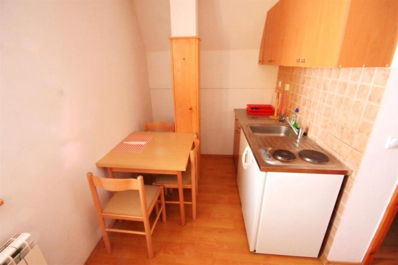 יהורינה Apartments Prijatelji מראה חיצוני תמונה